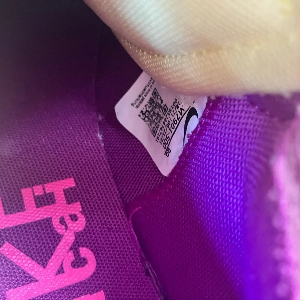 Nike kids purple